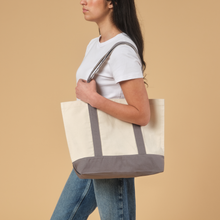 Load image into Gallery viewer, CASUAL FRIDAY - GRAY - CLASSIC
