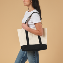 Load image into Gallery viewer, CASUAL FRIDAY - BLACK - CLASSIC
